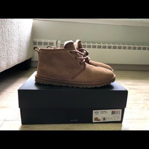 MENS UGG SIZE 9 like new